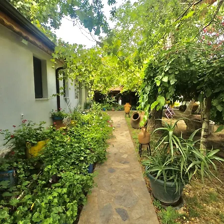 Sakli Karaburun (Izmir)