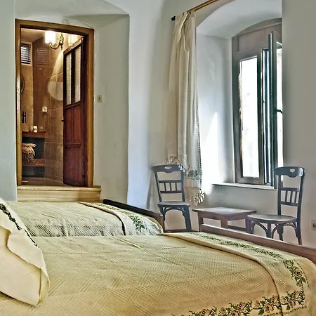 Sakli Karaburun (Izmir)