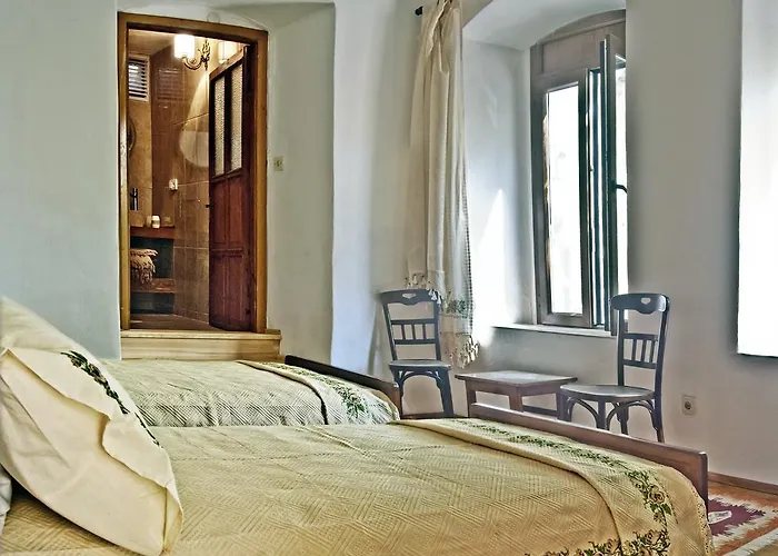 Saklı Karaburun (Izmir)