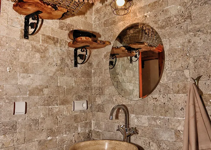 Sakli Karaburun (Izmir)